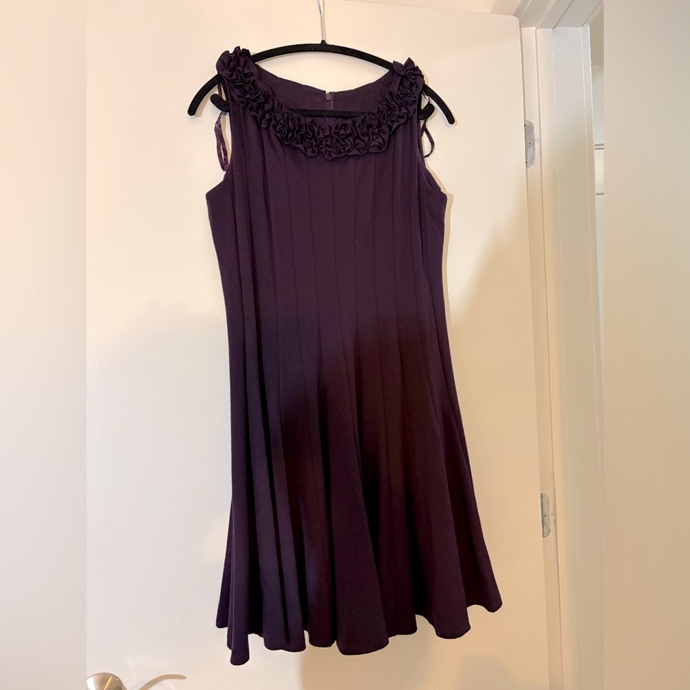Jessica Howard. Deep purple pleated mid length sleeveless dress. size 14 petite